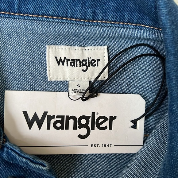 NWT Vintage Style Wrangler Denim Jean Jacket Size Small - Picture 2 of 3